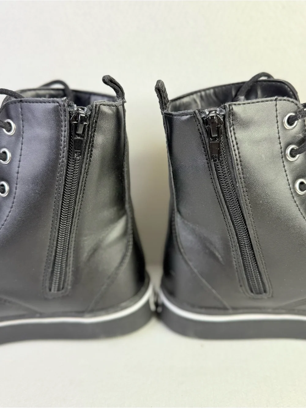 T.U.K Black Lace-Up Platform Boots with White Cat Appliqué NWOT - Picture 3 of 7